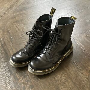 Black Leather SXSMALIA Portuguese Boots
